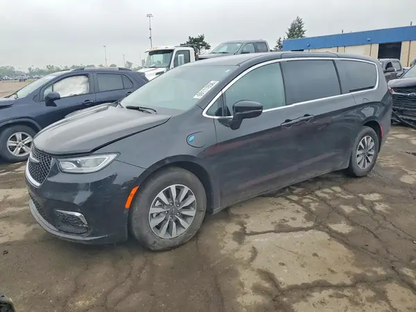 2C4RC1S75SR563102 Chrysler Pacifica 2025 — повреждение Передняя часть, фото до ремонта