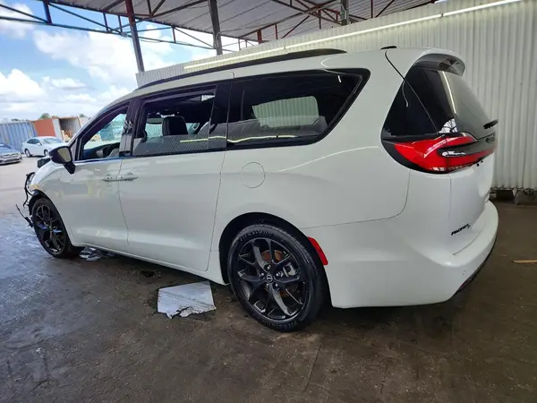 2C4RC1GG8SR539577 — 2025 Chrysler Pacifica, photo 2 from Copart 28.09.2026, Front end