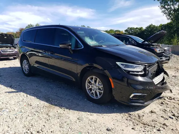 2C4RC1BG8SR594487 — 2025 Chrysler Pacifica, photo 4 from Copart, Front end
