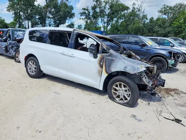 2C4RC1BG6TR193389 — 2026 Chrysler Pacifica, photo 4 from Copart 10.10.2026, Front end
