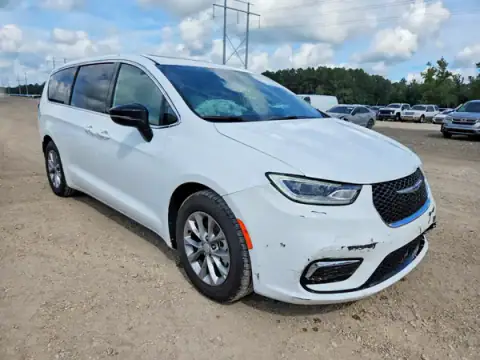 2C4RC1GGXTR176572 — 2026 Chrysler Pacifica, photo 4 from Copart 21.10.2026, Front end