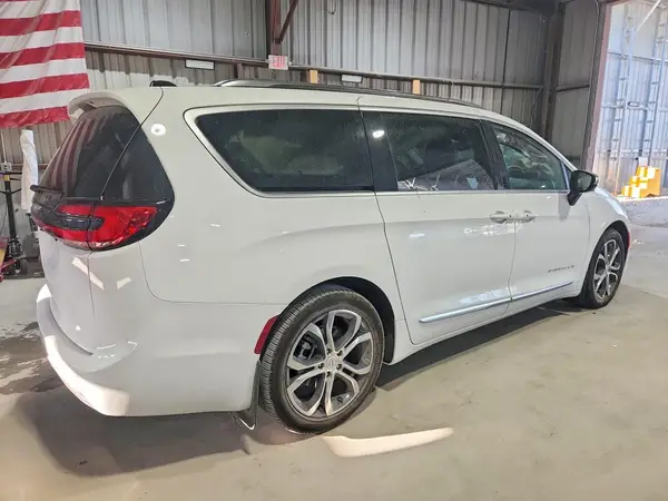 2C4RC1PG7TR171846 — 2026 Chrysler Pacifica, photo 3 from Copart, Front end