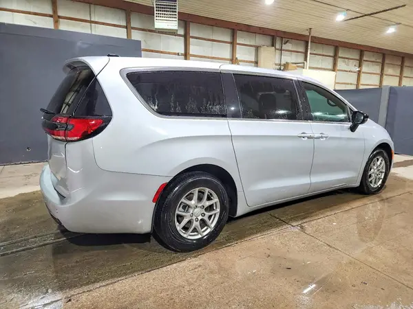 2C4RC1BG7TR252207 — 2026 Chrysler Pacifica, photo 3 from Copart 05.10.2026, Rear end