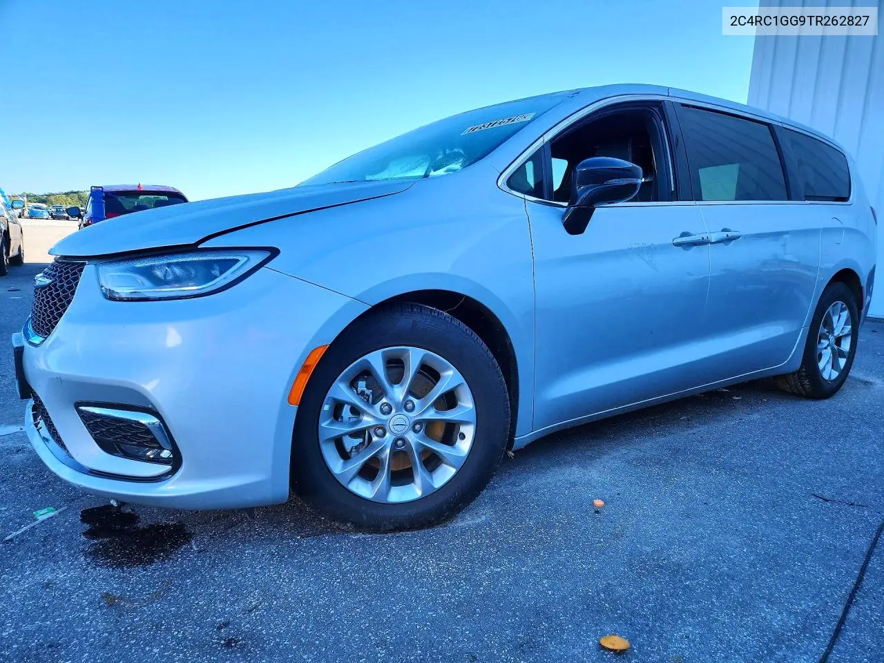 2C4RC1GG9TR262827 Chrysler Pacifica 2026 — Side damage, before-repair photo