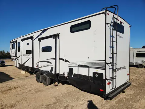 2025 COACH BROOKSTONE VIN 5ZT3BKZB4SA331814 фото 3
