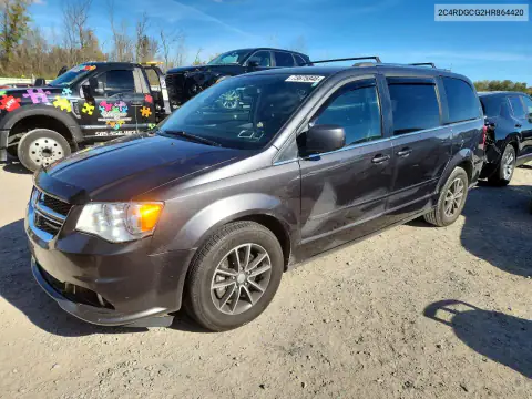 2C4RDGCG2HR864420 — 2017 Dodge Caravan, Inundación, fotos antes de reparar