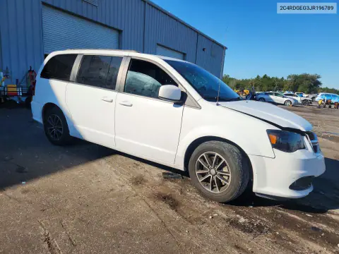 2C4RDGEG3JR196789 — 2018 Dodge Caravan, zdjęcie 4 z Copart, Przód