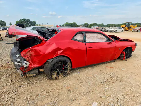 2C3CDZC98GH344380 — 2016 Dodge Challenger, photo 3 from Copart 21.10.2026, Rollover