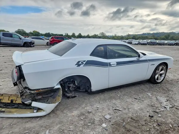 2C3CDZBT0GH232444 — 2016 Dodge Challenger, фото 3 с аукциона Copart, Повреждения снизу