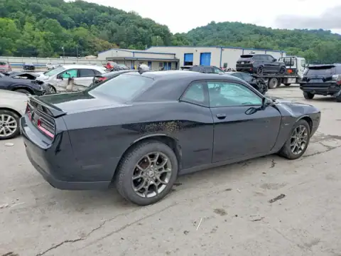 2C3CDZGG2HH622717 — 2017 Dodge Challenger, photo 3 from Copart 24.09.2026, All-over damage
