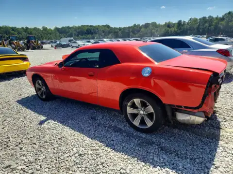 2C3CDZAG2HH638263 — 2017 Dodge Challenger, photo 2 from Copart 22.10.2026, Rear end