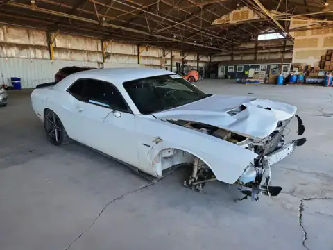 2C3CDZBT1HH633714 — 2017 Dodge Challenger, zdjęcie 4 z Copart, Przód