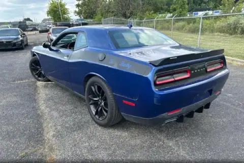2C3CDZAG6HH522547 — 2017 Dodge Challenger, foto 3 de Copart 24.09.2026, Pequeñas abolladuras y arañazos