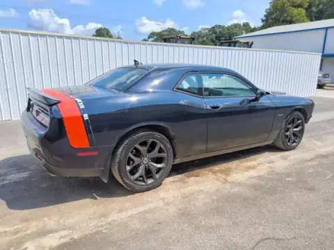 2C3CDZBT4JH178105 — 2018 Dodge Challenger, zdjęcie 3 z Copart 01.10.2026, Bok