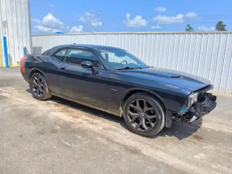 2C3CDZBT4JH178105 — 2018 Dodge Challenger, zdjęcie 4 z Copart 01.10.2026, Bok