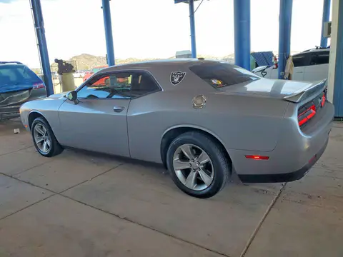 2018 Dodge Challenger VIN 2C3CDZAG3JH242557 фото 2