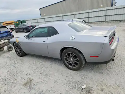 2C3CDZGG6JH205557 — 2018 Dodge Challenger, photo 2 from Copart 21.10.2026, Front end