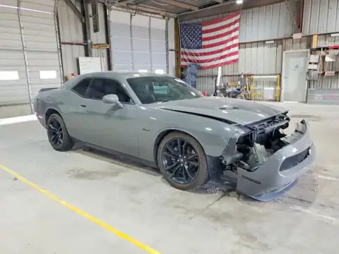 2C3CDZBT1JH304632 — 2018 Dodge Challenger, zdjęcie 4 z Copart, Przód