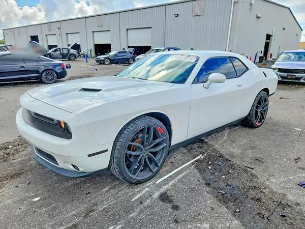 2C3CDZAG0JH260322 — 2018 Dodge Challenger, Tył (Rear End), zdjęć przed naprawą