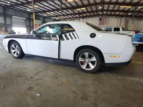 2C3CDZAG1JH202302 — 2018 Dodge Challenger, photo 2 from Copart 21.09.2026, Front end