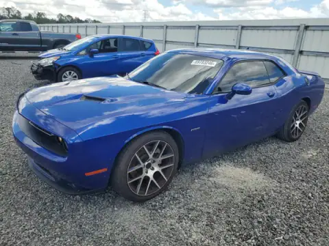 2C3CDZBT3JH181917 — 2018 Dodge Challenger, Zalanie (Water/Flood), zdjęć przed naprawą