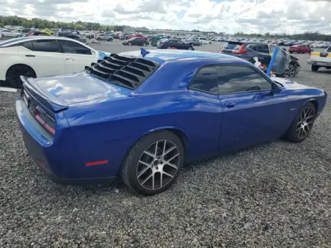 2C3CDZBT3JH181917 — 2018 Dodge Challenger, zdjęcie 3 z Copart, Zalanie
