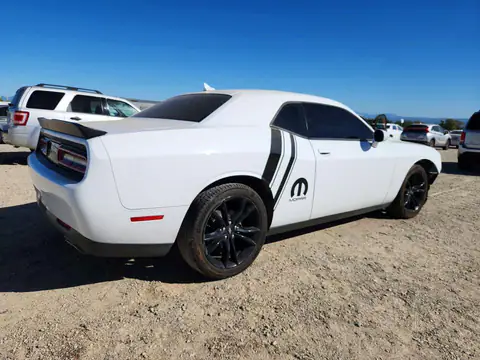 2C3CDZAG9JH251893 — 2018 Dodge Challenger, photo 3 from Copart 16.10.2026, Front end