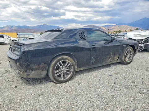 2C3CDZGGXKH532268 — 2019 Dodge Challenger, zdjęcie 3 z Copart 30.09.2026, Przód