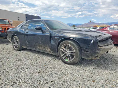 2C3CDZGGXKH532268 — 2019 Dodge Challenger, zdjęcie 4 z Copart 30.09.2026, Przód