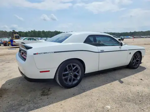 2C3CDZBT9KH677077 — 2019 Dodge Challenger, foto 3 de Copart 23.09.2026, Pequeñas abolladuras y arañazos