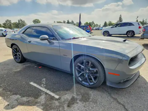 2C3CDZBT2KH708850 — 2019 Dodge Challenger, photo 4 from Copart 22.09.2026, Rear end