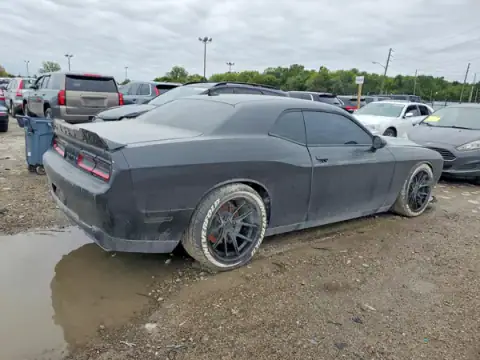 2C3CDZBTXKH750330 — 2019 Dodge Challenger, фото 3 с аукциона Copart, Подтопление