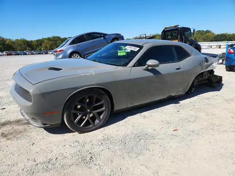 2C3CDZAG4KH684085 — 2019 Dodge Challenger, Задня частина, фото до ремонту