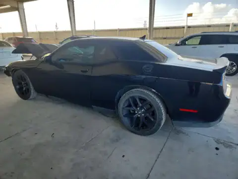 2C3CDZJG3LH236180 — 2020 Dodge Challenger, foto 2 de Copart, Parte delantera