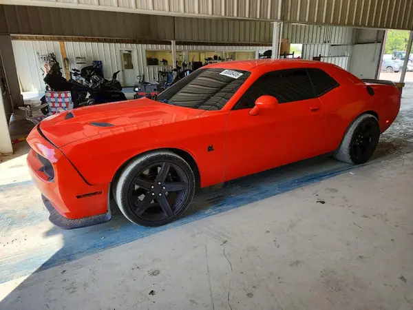 2C3CDZFJ4LH242591 Dodge Challenger 2020 — Minor dents and scratches damage, before-repair photo