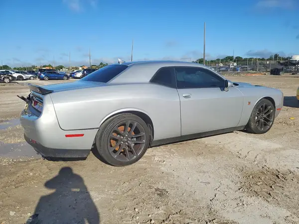 2C3CDZFJ6LH104423 — 2020 Dodge Challenger, photo 3 from Copart, Front end