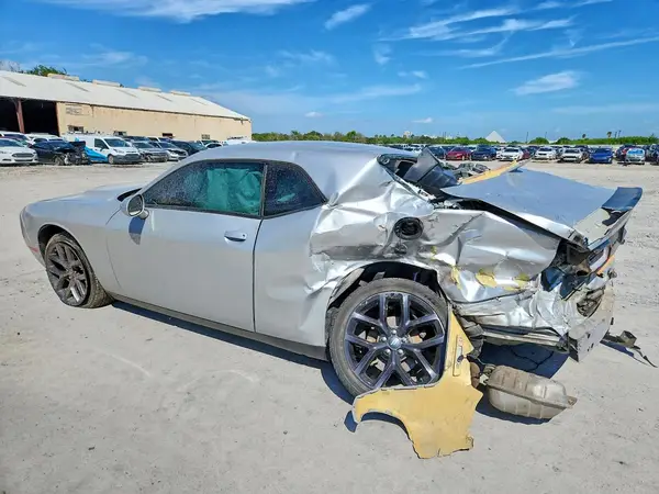 2C3CDZAG4LH110099 — 2020 Dodge Challenger, photo 2 from Copart 06.10.2026, Rear end