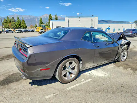 2C3CDZAG3LH149038 — 2020 Dodge Challenger, photo 3 from Copart 15.10.2026, Front end