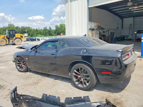 2C3CDZFJ4NH255019 — 2022 Dodge Challenger, фото 2 с аукциона Copart 15.10.2026, Передняя часть