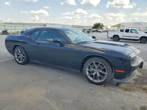 2C3CDZJG5NH159895 — 2022 Dodge Challenger, zdjęcie 4 z Copart, Przód