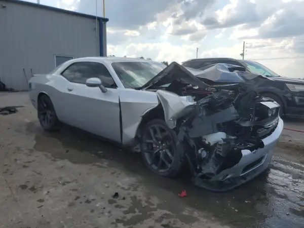 2C3CDZBT7NH194076 — 2022 Dodge Challenger, фото 4 с аукциона Copart, Передняя часть