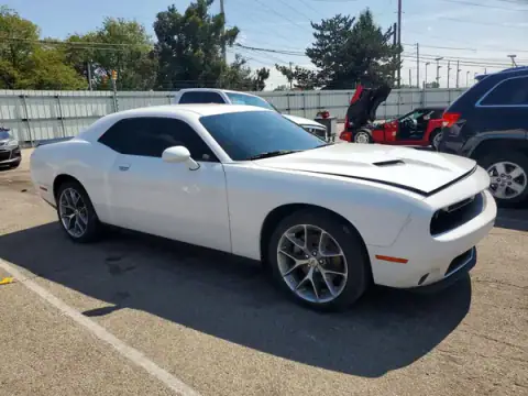 2C3CDZAG4PH644984 — 2023 Dodge Challenger, photo 4 from Copart 21.10.2026, Flood