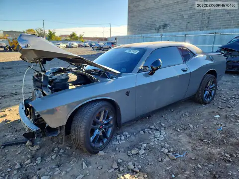 2C3CDZKG0PH670450 — 2023 Dodge Challenger, Przód, zdjęć przed naprawą