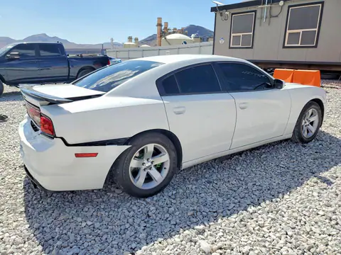 2013 DODGE CHARGER VIN 2C3CDXAT8DH610477 фото 3