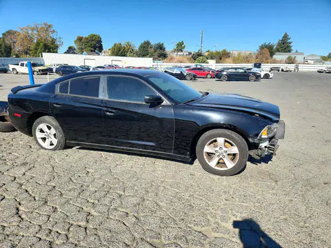 2C3CDXBG9EH215940 — 2014 Dodge Charger, photo 4 from Copart 16.10.2026, Front end