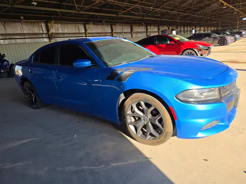 2C3CDXHG2FH768700 — 2015 Dodge Charger, foto 4 de Copart 21.10.2026, Desgaste normal