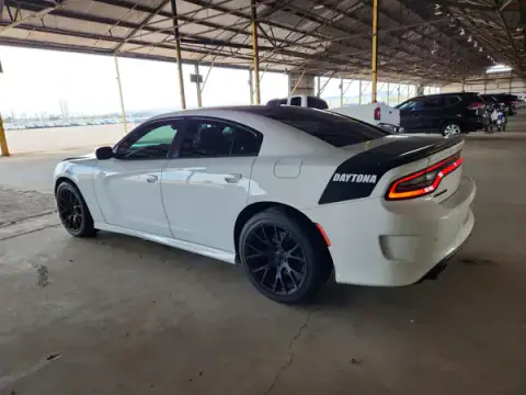 2C3CDXCT7HH568029 — 2017 Dodge Charger, foto 2 de Copart, Parte delantera
