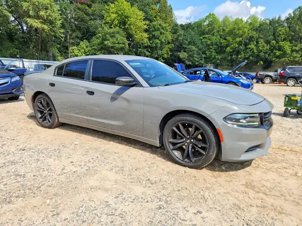 2C3CDXBG2HH602110 — 2017 Dodge Charger, zdjęcie 4 z Copart, Przód