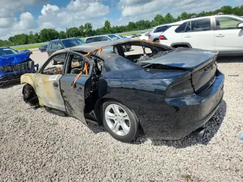 2C3CDXBG2KH638564 — 2019 Dodge Charger, zdjęcie 2 z Copart 06.10.2026, Pożar