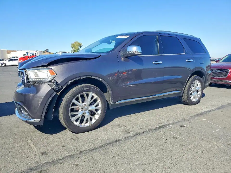 1C4RDJEG1FC843638 Dodge Durango 2015 — Front end damage, before-repair photo